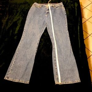 Woman’s Tommy Hilfiger Size 10 Inseam L Jeans